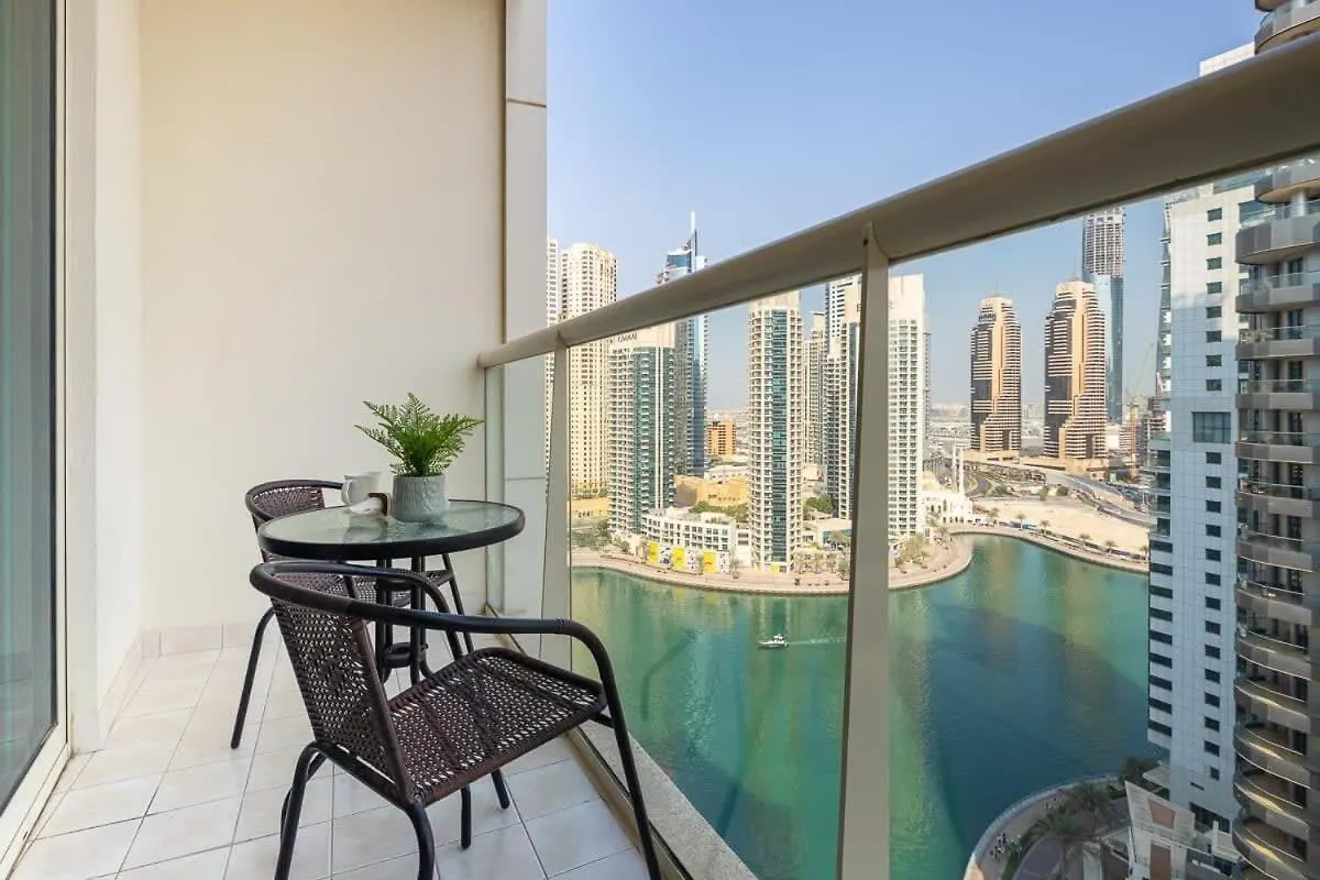 Frank Porter - Marina Views T1 Dubai Apartment
