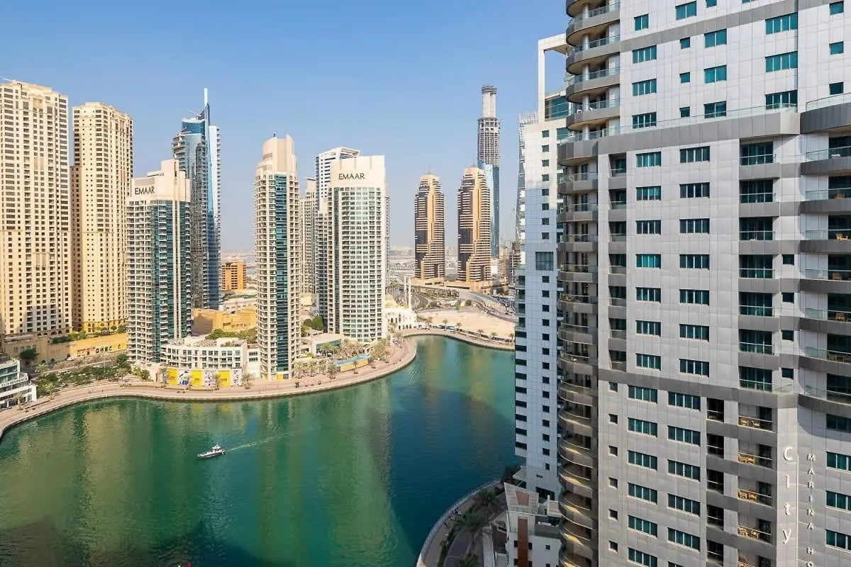 Frank Porter - Marina Views T1 Dubai Apartment